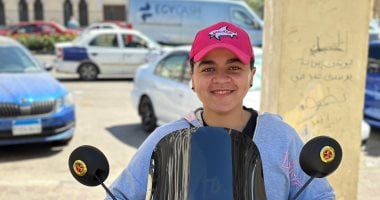 من المصارعة للدليفري.. "آية" فتاة بورسعيد تثبت أن النجاح مش حكر على جنس أو مهنة.. تروي رحلتها من التعليم الفني لريادة الأعمال.. بدأت العمل فى سن الـ 17 عاما.. وهدفي افتح مشروعي الخاص.. صور ايه تقود لبايك