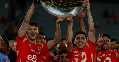 بن شرقي يهدي لقب الدوري لجماهير الأهلي: ثمرة جهد وتضحيات وفريق لم يستسلم أشرف بن شرقى