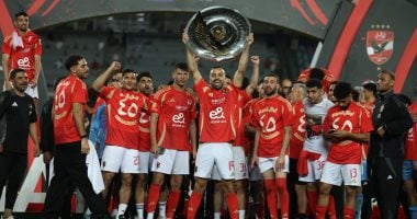لغة الأرقام.. الأهلي زعيم الألقاب المحلية في كأس العالم للأندية الأهلي بطل الدوري المصري 45