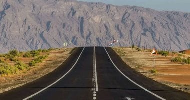 جبل حفيت بالإمارات.. شاهدٌ شامخ يحتضن أسرار آلاف السنين.. صور جبل حفيت