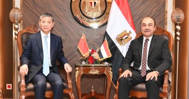 وزير قطاع الأعمال العام يستقبل سفير الصين لبحث التعاون الاقتصادى والتجارى وزير قطاع الأعمال العام يلتقى سفير الصين