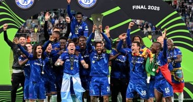 الشبكة نيوز : 
                                            مراسم تتويج تشيلسي بلقب دوري المؤتمر الأوروبي (فيديو وصور)
                                        