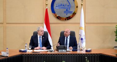 مباحثات مصرية بيلاروسية لإقامة مشروع مشترك لتصنيع الجرارات الزراعية الفريق مهندس كامل الوزير نائب رئيس مجلس الوزراء للتنمية الصناعية وزير الصناعة والنقل