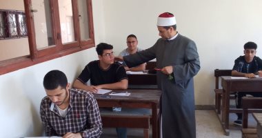 رئيس منطقة الإسماعيلية الأزهرية يتفقد امتحانات الثانوية بالمعاهد