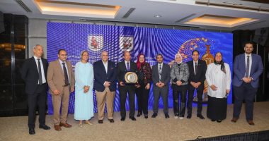 عميد طب قصر العينى يكرم وكلاء واساتذة الكلية ومدير المستشفيات بختام المؤتمر السنوى للكلية .. صور ختام المؤتمر السنوى لكلية طب قصر العينى بجامعة القاهرة