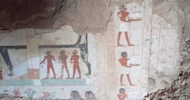 "ديلى ميل" تسلط الضوء على اكتشاف مقابر مصرية مفقودة عمرها 3500 عام