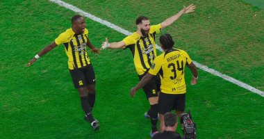 الاتحاد يهزم القادسية 3 - 1 ويتوج بكأس خادم الحرمين الشريفين.. فيديو اتحاد جدة