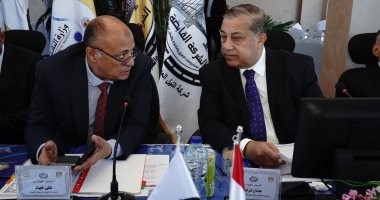 "القابضة للطرق والكبارى" تعتمد الموازنات التقديرية لـ3 شركات تابعة جانب من اللقاء