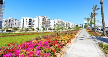 وزير الإسكان يتفقد الممشى السياحي وأعمال تجهيز الشاطئ بمدينة العلمين الجديدة