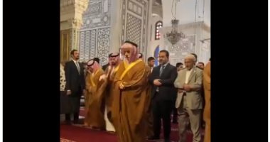 وزير خارجية السعودية يؤمّ المصلين بالجامع الأموى الكبير فى دمشق وزير خارجية السعودية الأمير فيصل بن فرحان