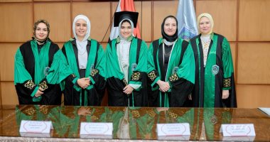 تحكيم دولي لرسالة ماجستير بصيدلة دمنهور .. ورئيس الجامعة: تدويل التعليم "ضرورة"