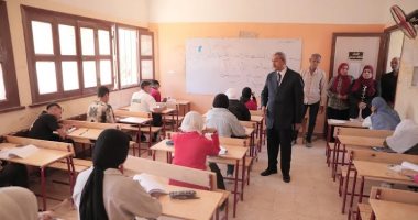 انتظام 5153 طالبا بـ127 لجنة لأداء امتحانات الشهادة الإعدادية بالوادى الجديد امتحانات الإعدادية فى الوادى الجديد