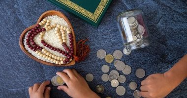 الشبكة نيوز : 
                                            أطفالك والعيدية.. كيف تعلمهم إدارة المال منذ الصغر؟
                                        