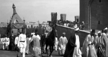 "الحرير المقدّس.. من النيل إلى الحجاز".. المحمل المصرى رحلة تبدأ من القلوب.. بحراسة مشددة وأناشيد دينية تهز القلوب وجمال مزينة تنتقل هدية خالصة من مصر المحروسة لخدمة بيت الله الحرام المحمل