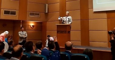 وزيرة البيئة: خطوات تدريجية للحد من البلاستيك بالتوافق مع قطاع الصناعة الدكتورة ياسمين فؤاد وزيرة البيئة