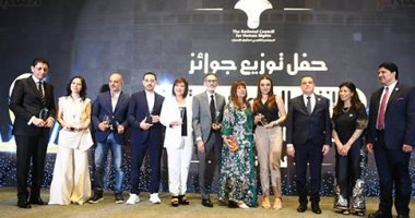 قومى حقوق الإنسان يكرم أبطال مسلسل ولاد الشمس في حفل جوائز الإنتاج الدرامي