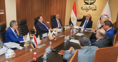 قيادات الجبهة الوطنية تناقش الاستعدادات للانتخابات البرلمانية.. "الجزار": برنامج الحزب يجب أن يعبر عن طموحات المصريين الكبرى والاحتياجات الجغرافية.. والسيد القصير: فعاليات فى المحافظات قريبا للتجهيز للانتخابات قيادات الجبهة الوطنية تناقش استعدادات الانتخابات البرلمانية