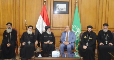محافظ القليوبية يستقبل وفد مطرانية بنها للتهنئة بعيد الأضحى