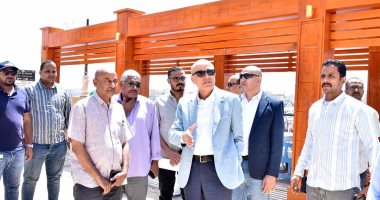 محافظ الأقصر يتفقد تطوير كورنيش البر الغربى لافتتاحه نهاية سبتمبر المقبل