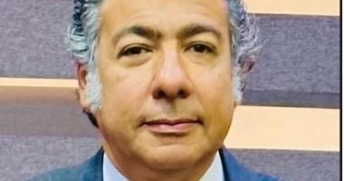 رئيس محكمة الجنايات ينعى وفاة والدة عمرو الجناينى