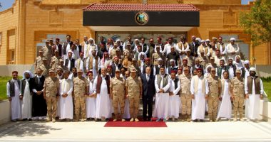 المنطقة الغربية العسكرية تنظم لقاء مع شيوخ وعواقل محافظة مطروح جانب من اللقاء