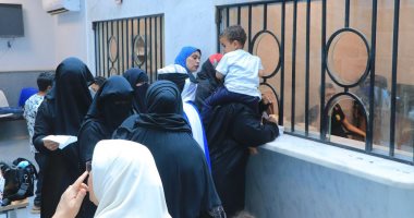 جامعة سوهاج تطلق قافلة طبية توعوية مجانية بقرية الشواولة بالتعاون مع "حياة كريمة" جانب من القافلة الطبية لجامعة سوهاج