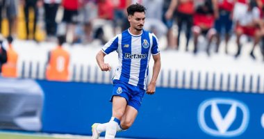 أوستاكيو: بورتو جاهز لتحدي المونديال.. ونمتلك مقومات الفوز على الأهلي ستيفن اوستاكيو لاعب وسط بورتو