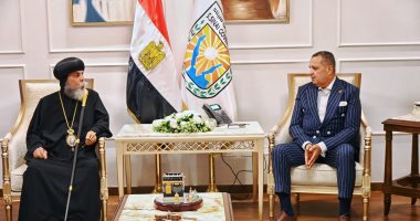 محافظ جنوب سيناء يستقبل الأنبا أبوللو ووفد كاتدرائية السيمائيين للتهنئة بعيد الأضحى جانب من اللقاء