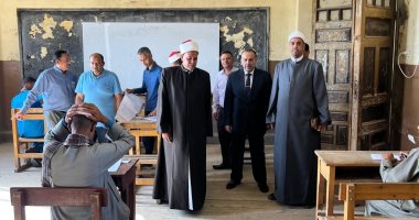محافظ أسيوط يتفقد سير امتحانات الثانوية الأزهرية بمعهد فؤاد الأول 