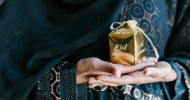 الشبكة نيوز : 
                                            أجمل رسائل تهنئة عيد الاضحى 2025 للأقارب والأحباب.. ابعتها قبل أى حد
                                        