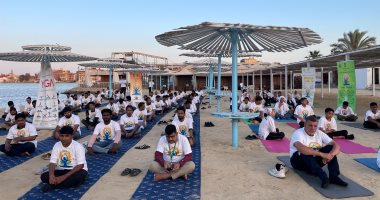 سكرتير الإسماعيلية ودبلوماسى هندي يشهدان الاحتفال باليوم العالمي لليوجا