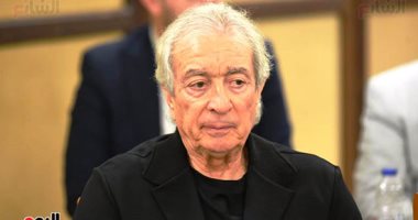 حمادة صدقى وطولان ومصطفى عزام أول الحاضرين فى عزاء شقيق علاء نبيل طولان