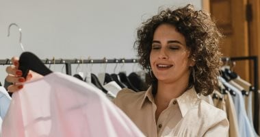 الشبكة نيوز : 
                                            لو لسه هتشترى لبس العيد النهارده.. 6 ألوان ملابس أنيقة ومناسبة
                                        