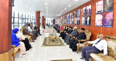 محافظ الدقهلية يستقبل المهنئين بعيد الأضحى المبارك