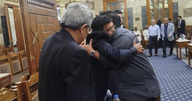 محمد هنيدى وأشرف زكى وعمرو عبد العزيز يشاركون فى عزاء سميحة أيوب (صور) هنيدي