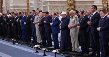 الرئيس السيسي يؤدي صلاة عيد الأضحى بمسجد مصر بالعاصمة الإدارية السيد الرئيس عبد الفتاح السيسي