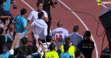 الشبكة نيوز : 
                                            شيكابالا يصطحب حازم إمام للاحتفال مع جماهير الزمالك بلقب كأس مصر..  صور
                                        