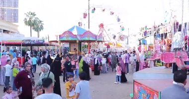 إقبال على الحدائق والمنتزهات ومتابعة تطبيق السلامة بحمامات السباحة فى كفر الشيخ إقبال الأهالي على الحدائق