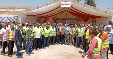 محافظ الجيزة يشهد توزيع 9 أطنان من لحوم الأضاحى