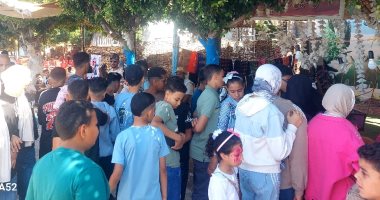 توافد المواطنين على الحدائق والرحلات النيلية لقضاء ثانى أيام عيد الأضحى بدسوق