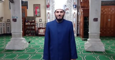 إمام بالأوقاف يناشد المسئولين بمساعدته فى علاجه من سرطان القولون