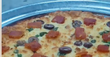 أجواء العيد في دمياط: "الفطير بالبطارخ" عيدية مميزة من أهل المدينة لزوارهم.. فيديو