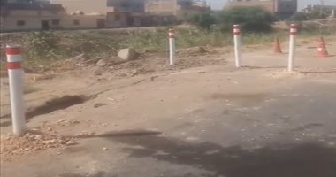 انفصال جزئي بالطبان الترابى بطريق إسنا- الأقصر الزراعي الغربي و"النقل" تتدخل النقل تدفع بمعدات لصيانة انفصال جزئي مفاجئ بطريق اسنا