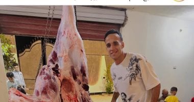 ناصر منسى يحتفل بالعيد بصورة من ذبح الأضحية ناصر منسى