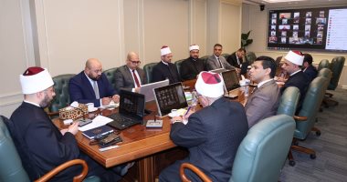 وزير الأوقاف: متابعة دورية وتذليل للمعوقات واتباع سياسة الثواب والعقاب
