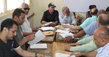 وكيل تعليم المنيا يتفقد لجان تصحيح الشهادة الإعدادية