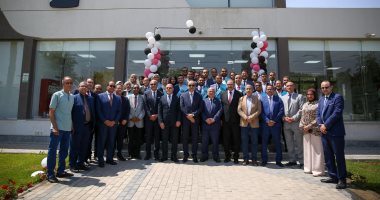 تسليم دفعة من أتوبيسات نصر سكاي لجامعة سوهاج بحضور وزير قطاع الأعمال العام ورئيس الجامعة بشركة النصر للسيارات.. محمد شيمى يتفقد المصانع ويتابع التجهيزات النهائية بمصنع سيارات الركوب لبدء الإنتاج قريبا.. صور وزير قطاع الأعمال ورئيس جامعة سوهاج فى شركة النصر