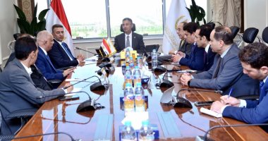 وزير التموين يبحث تفعيل نموذج موحّد للبقالة التموينية ومنافذ مشروع جمعيتى