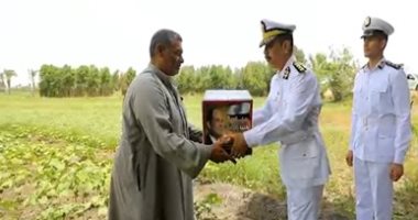 تحت رعاية رئيس الجمهورية.. الداخلية تواصل دعم الأسر الأولى بالرعاية عبر مبادرة "كلنا واحد".. مأموريات الشرطة توزّع مساعدات غذائية بمختلف المحافظات.. استمرار الجهود لتخفيف الأعباء عن المواطنين مبادرة كلنا واحد
