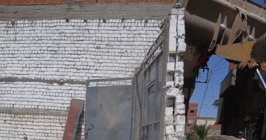 محافظ المنيا: إزالة 215 حالة تعدٍ على الأراضى الزراعية وأملاك الدولة والبناء المخالف